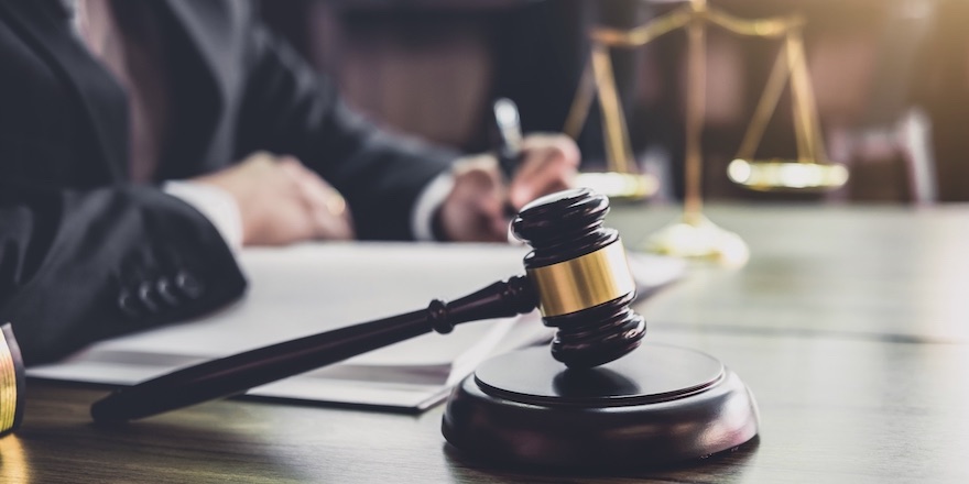 How to Become a Lawyer in Canada - SchoolFinder.com!