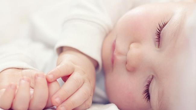 Thousands of infertile Australians paying for surrogacy in India ...