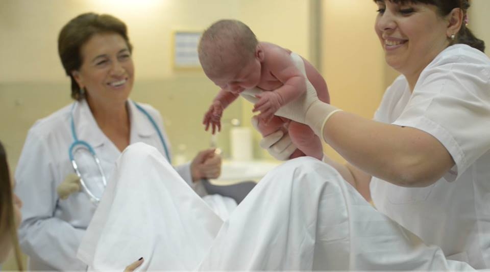 Parents struggle to reach newborn surrogates in Georgia | Eurasianet