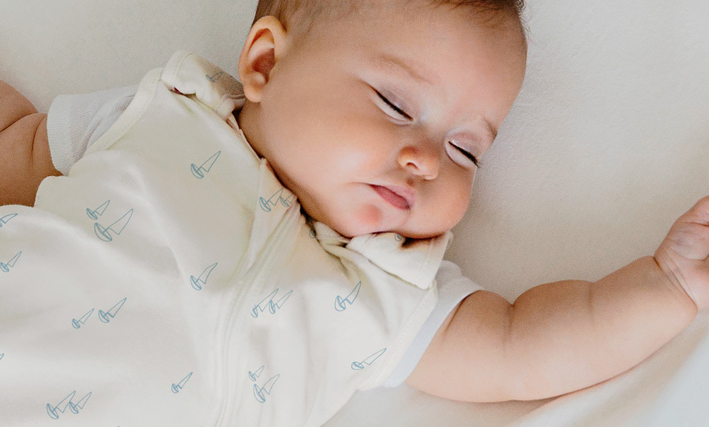 How should I prepare my baby for sleep during the summer? - Ergobaby