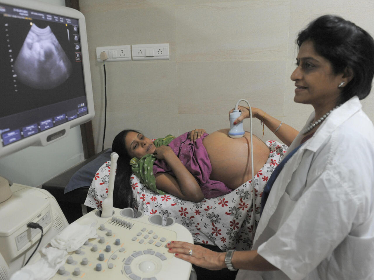 India to ban commercial surrogacy - International report